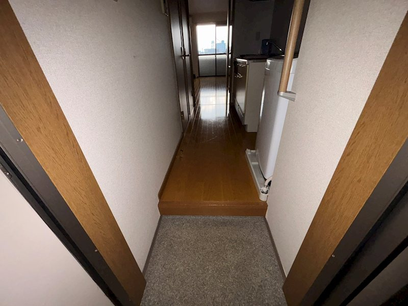 RAMS二条西の玄関