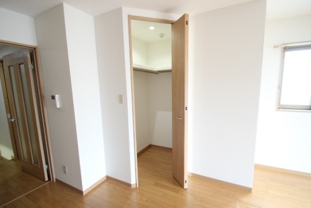 マルベニ段原南の収納