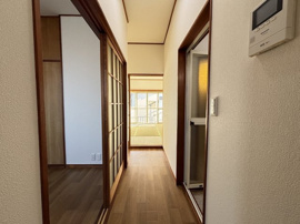 毎日通る玄関はこちらです