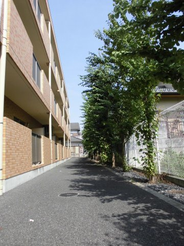 開放的で明るい空間を演出してくれるバルコニーです