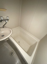 コンパクトで使いやすいお風呂です