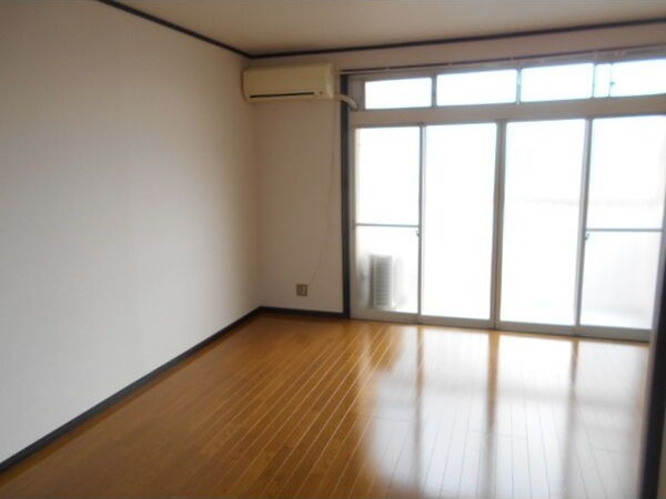 タウンハウスヨシダD棟の内装