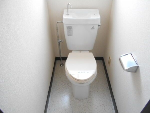 タウンハウスヨシダD棟のトイレ