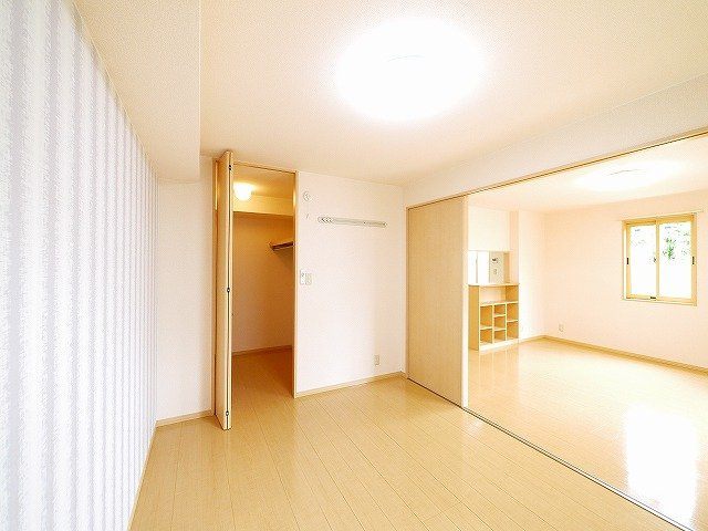 コート宮ノ下の内装|スタンダードな洋室です