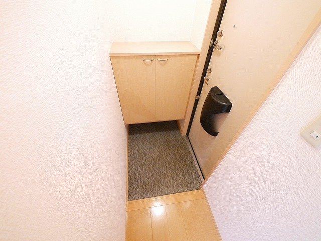 コート宮ノ下の玄関|シンプルで使いやすい玄関です