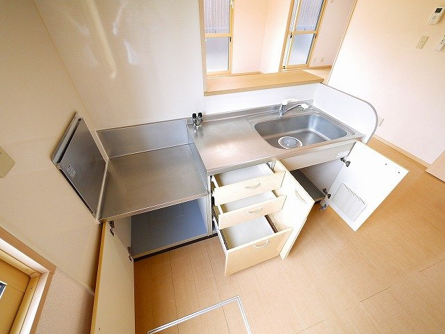 コート宮ノ下のキッチン|キッチンでお料理をお楽しみください