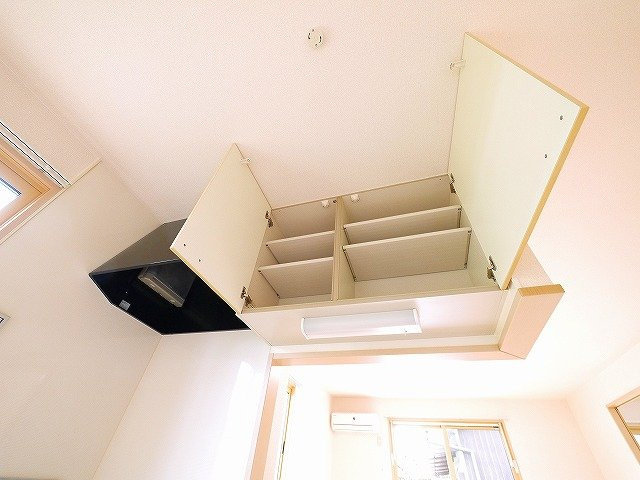 コート宮ノ下のキッチン|コンパクトなキッチンで掃除もラクラク