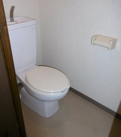 ゆったりとした空間のトイレです