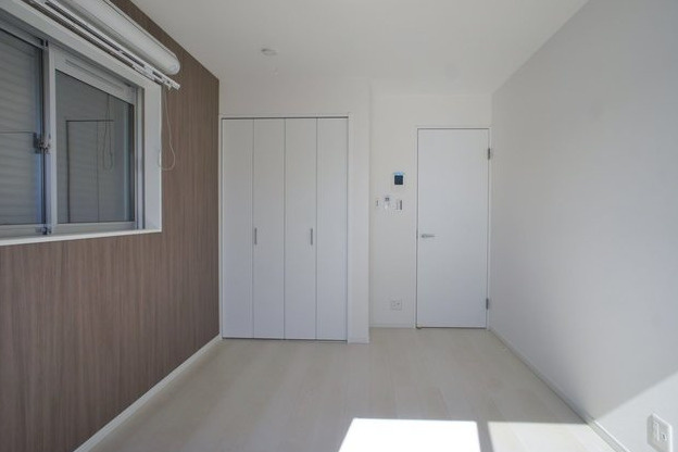 神戸市長田区収益アパート　KARIN新長田フロントの洋室