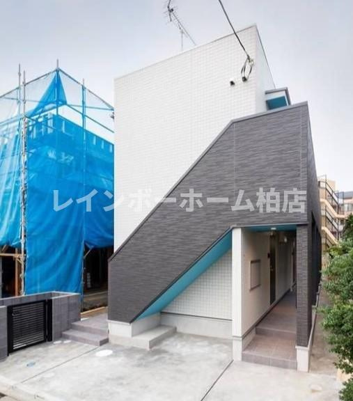 仲介手数料（賃料の1.10ヵ月）無料対象物件！のエントランス