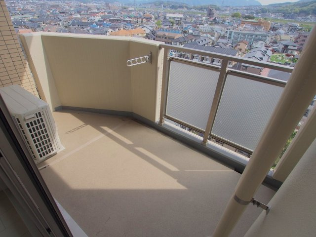 リアルエステート東原タワーのバルコニー