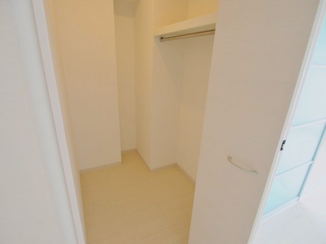 リアルエステート東原タワーの収納