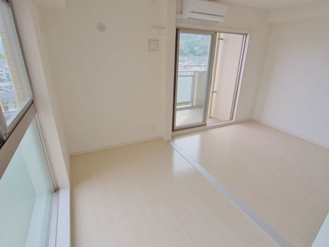 リアルエステート東原タワーの寝室