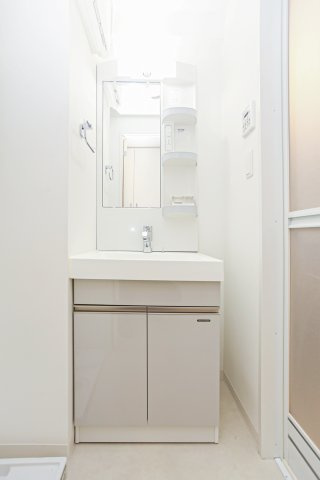 サヴォイラルカンジュ　10階の洗面所|別号室のものになります。現状優先。