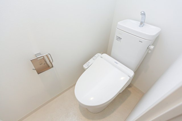 サヴォイラルカンジュ　10階のトイレ|別号室のものになります。現状優先。