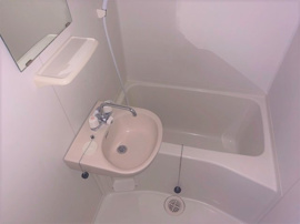 コンパクトで使いやすいお風呂です