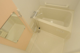 落ち着いた空間のお風呂です