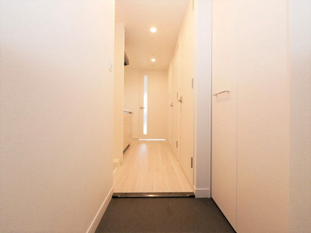 ファステートNAMBA華月の玄関