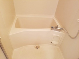 コンパクトで使いやすいお風呂です