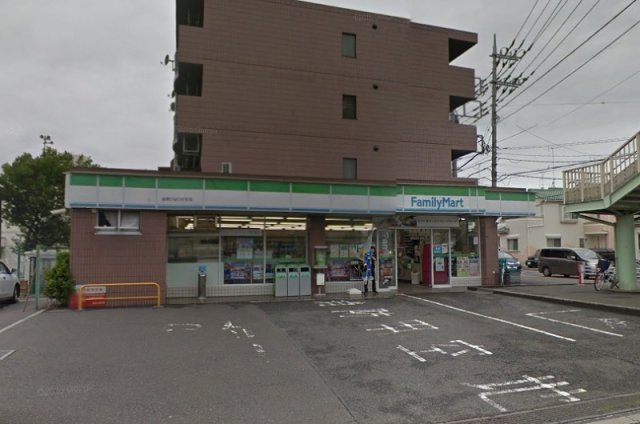 コンビニ　物件より約1.0m 徒歩約13分