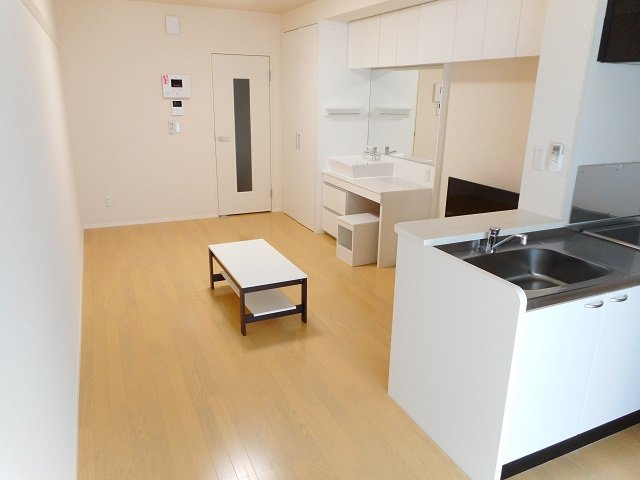 こちらのリビングで趣味の時間をお楽しみください