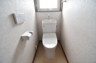 【トイレ】 | 鹿屋市札元1丁目　中古戸建 | 1F