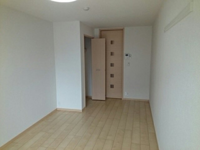 【内装】 | フライハイト | 明るい色調の室内です