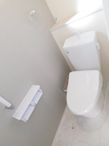 愛西市諸桑町郷城の新築一戸建のトイレ|◇トイレ◇　　トイレ２ヶ所完備！　シャワートイレ　節水タイプ