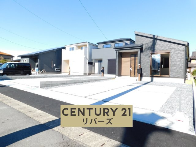 愛西市諸桑町郷城の新築一戸建の外観|☆３号棟☆　　新価格！！いつでもご案内出来ます♪（お問合せ当日、平日、水曜、夜間でもＯＫ）　敷地６２．１５坪！　南向き！　駐車並列３台ＯＫ！　人気の平屋住宅♪　広々ＬＤＫ１８．２５帖♪