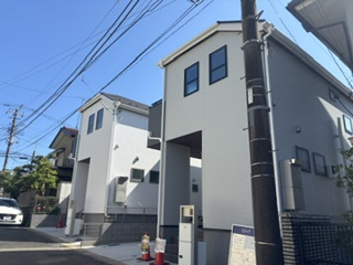 【外観】 | 保土ヶ谷区狩場町　新築分譲住宅　全２棟　今回販売２棟　１号棟 | 現地（４月３日撮影）
