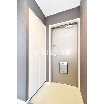 【玄関】 | Gramercy Juso-higashi 1st