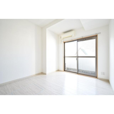 【居間・リビング】 | Gramercy Juso-higashi 1st