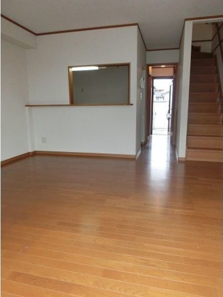 RISE(ライズ)B棟の居間・リビング