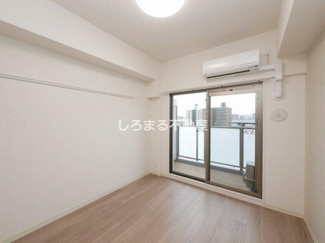 プレサンスOSAKA DOMECITYスクエアの居間・リビング