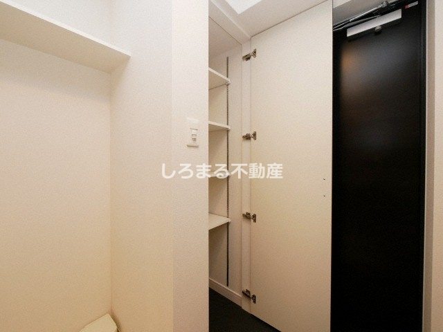 プレサンスOSAKA DOMECITYスクエアの収納