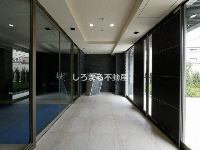 プレサンスOSAKA DOMECITYスクエアのエントランス