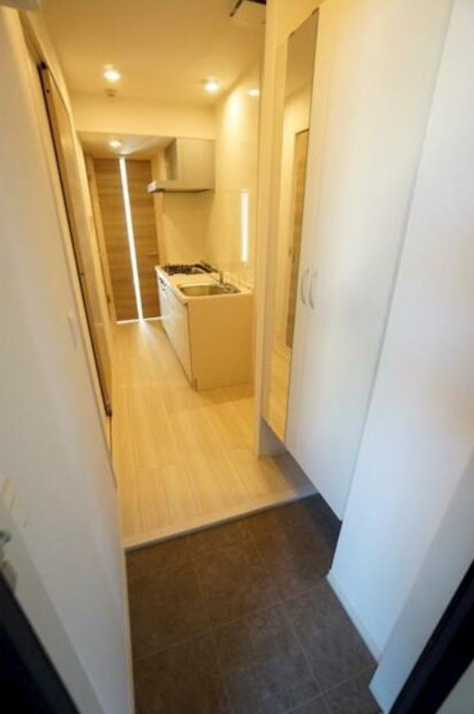 クレールレジデンスの玄関