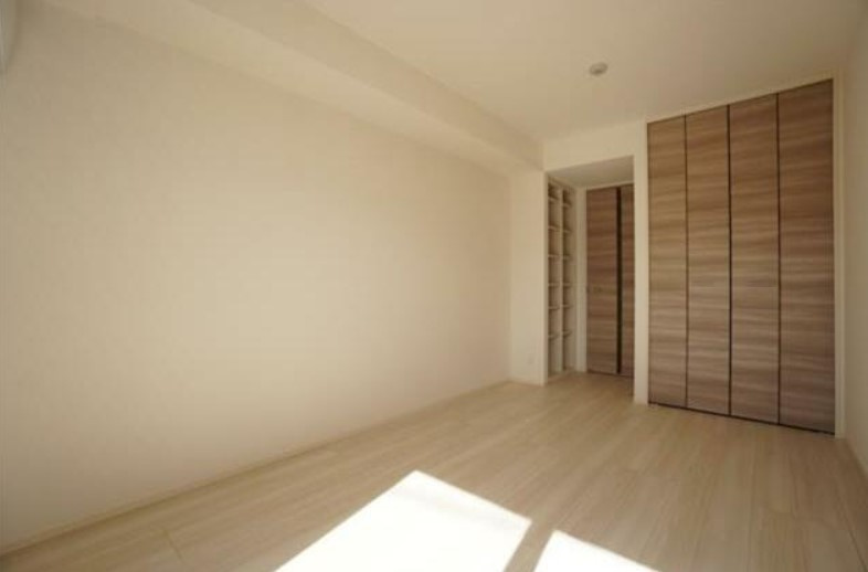 クレールレジデンスの居間・リビング