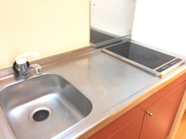 コンパクトなキッチンで掃除もラクラク