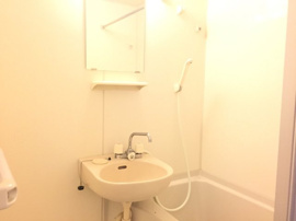 コンパクトで使いやすいお風呂です