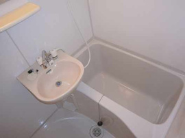 落ち着いた空間のお風呂です