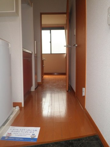 毎日通る玄関はこちらです