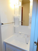 内装は落ち着いています