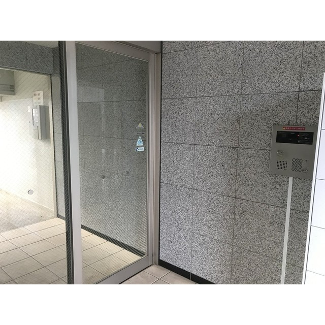 毎日通るエントランスはこのようになっています