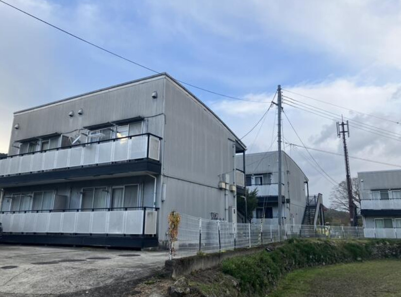 朝来市生野町円山　共同住宅の外観