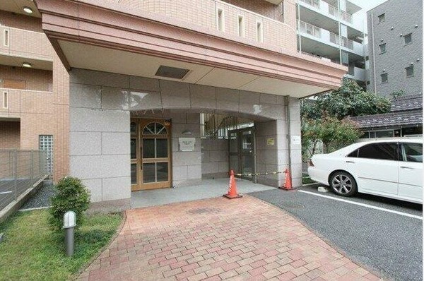 スパシエルクス大宮のエントランス