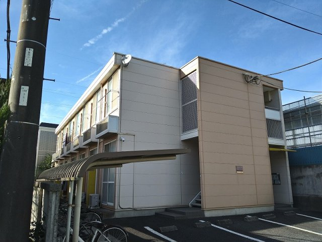 落ち着いた雰囲気の外観です