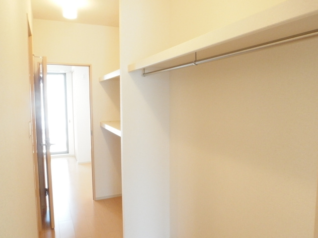 アプローズ天神前の収納