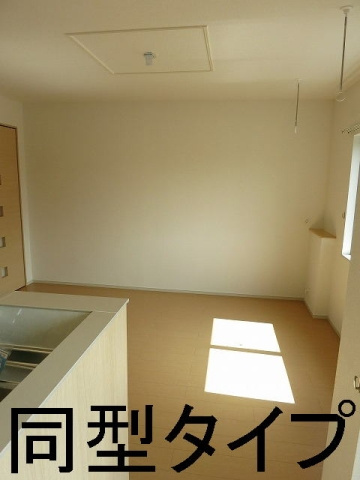 アプローズ天神前の居間・リビング