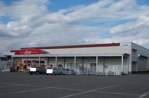 エスポワールの周辺|DCMニコット上富良野店まで500m